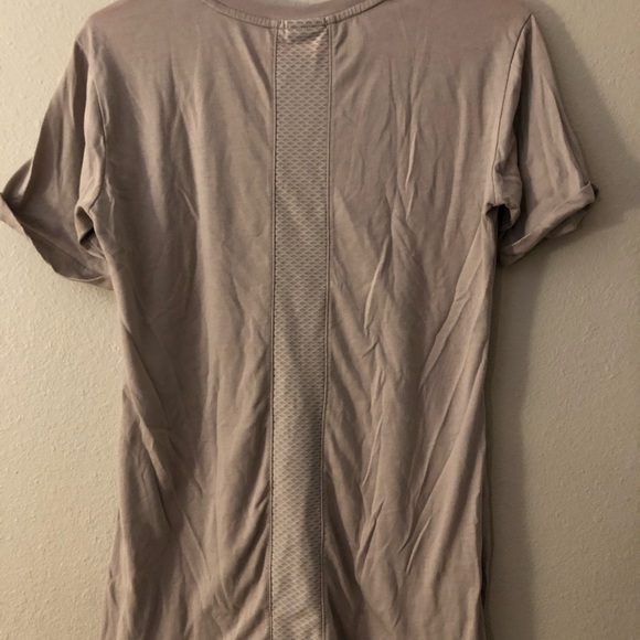 NWOT New Balance 247 Sport Tee, Size Small - Picture 5 of 7